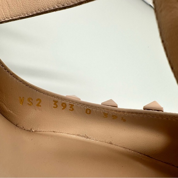 Valentino Garavani Rockstud Ankle Strap Pump Woth Tonal Studs - Picture 9 of 12